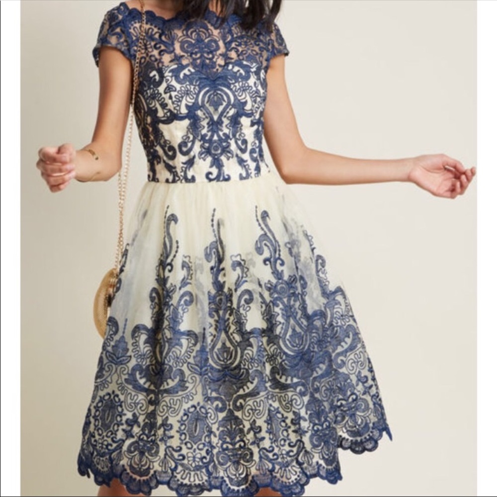 Chi Chi London Dress - Navy  and White 💙 Size 8
